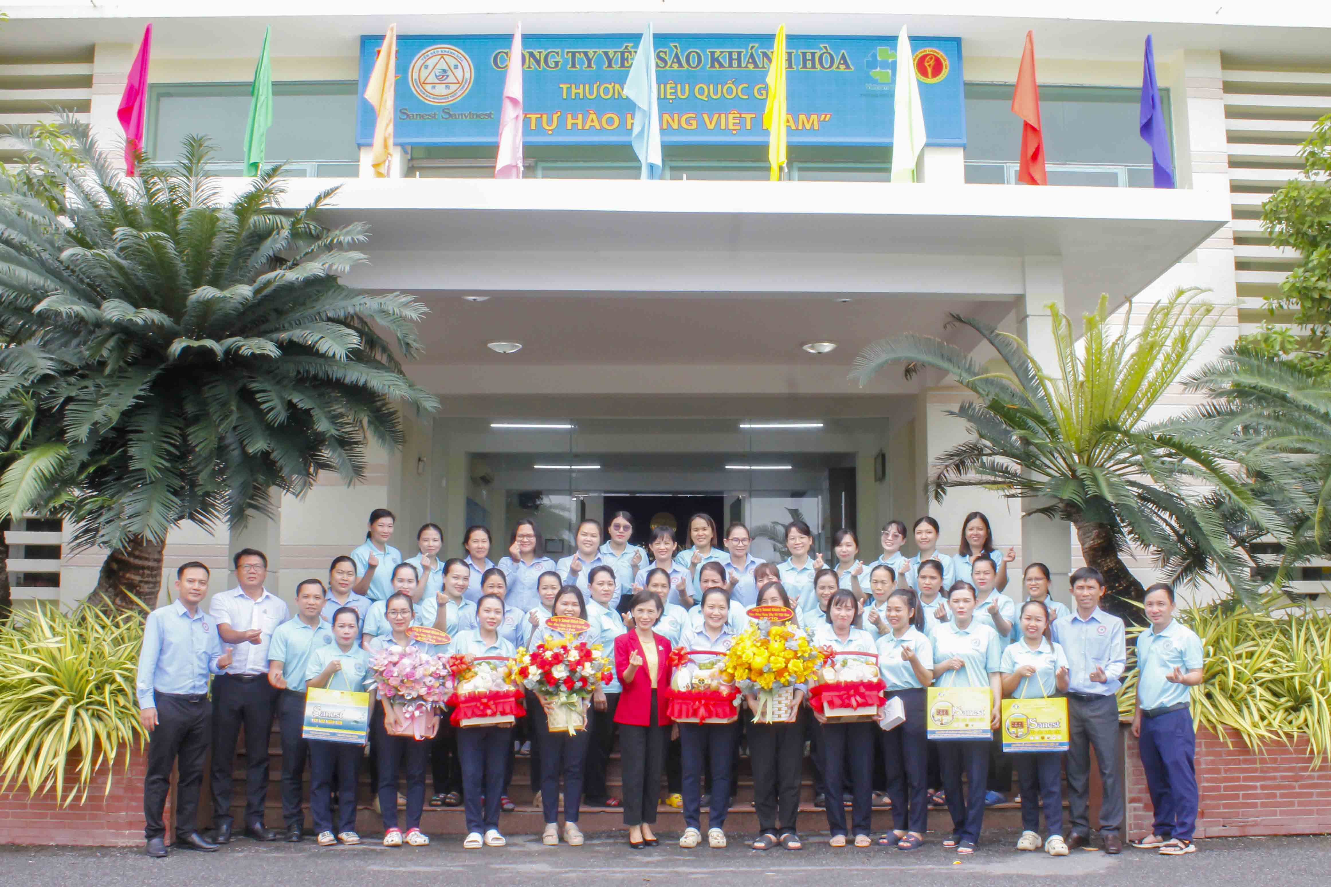 CHÀO MỪNG NGÀY PHỤ NỮ VIỆT NAM 20/10