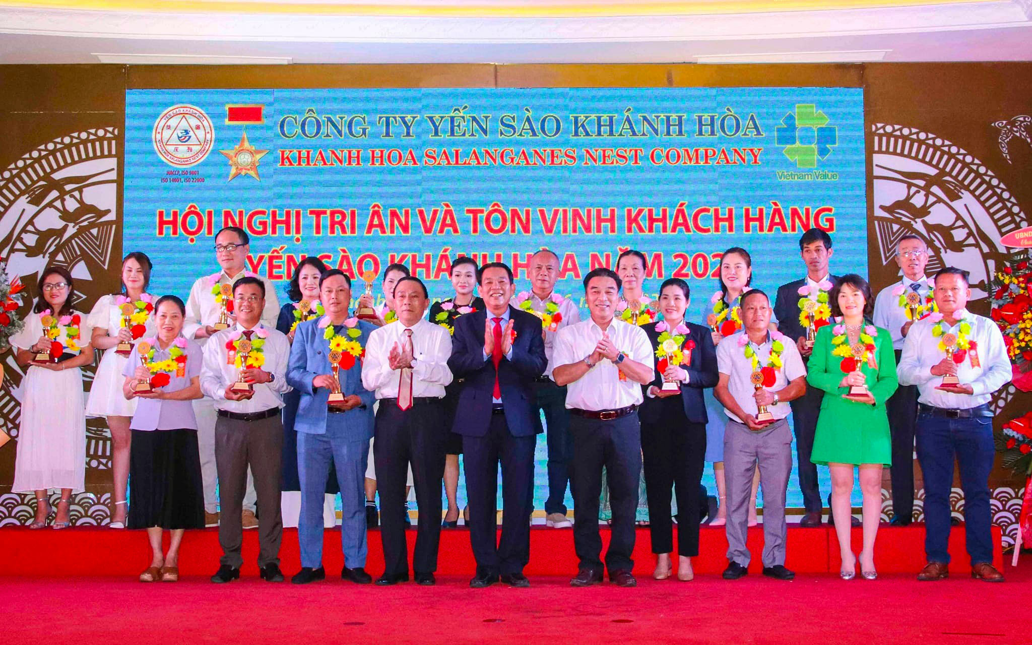 Công ty Yến sào Khánh Hòa: vinh danh 128 đại lý, nhà phân phối sản phẩm