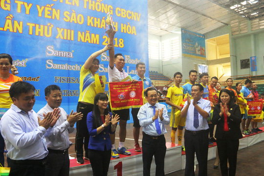 Gần 600 vận động viên đua tài tại hội thao Yến Sào Khánh Hòa