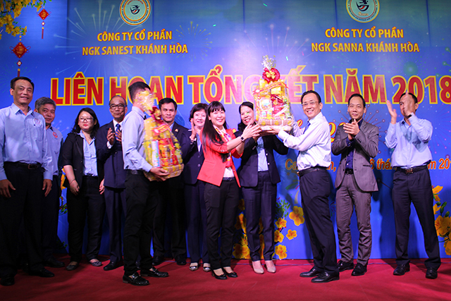 Liên hoan tổng kết năm 2018 Công ty CP NGK Sanest Khánh Hòa & Sanna Khánh Hòa