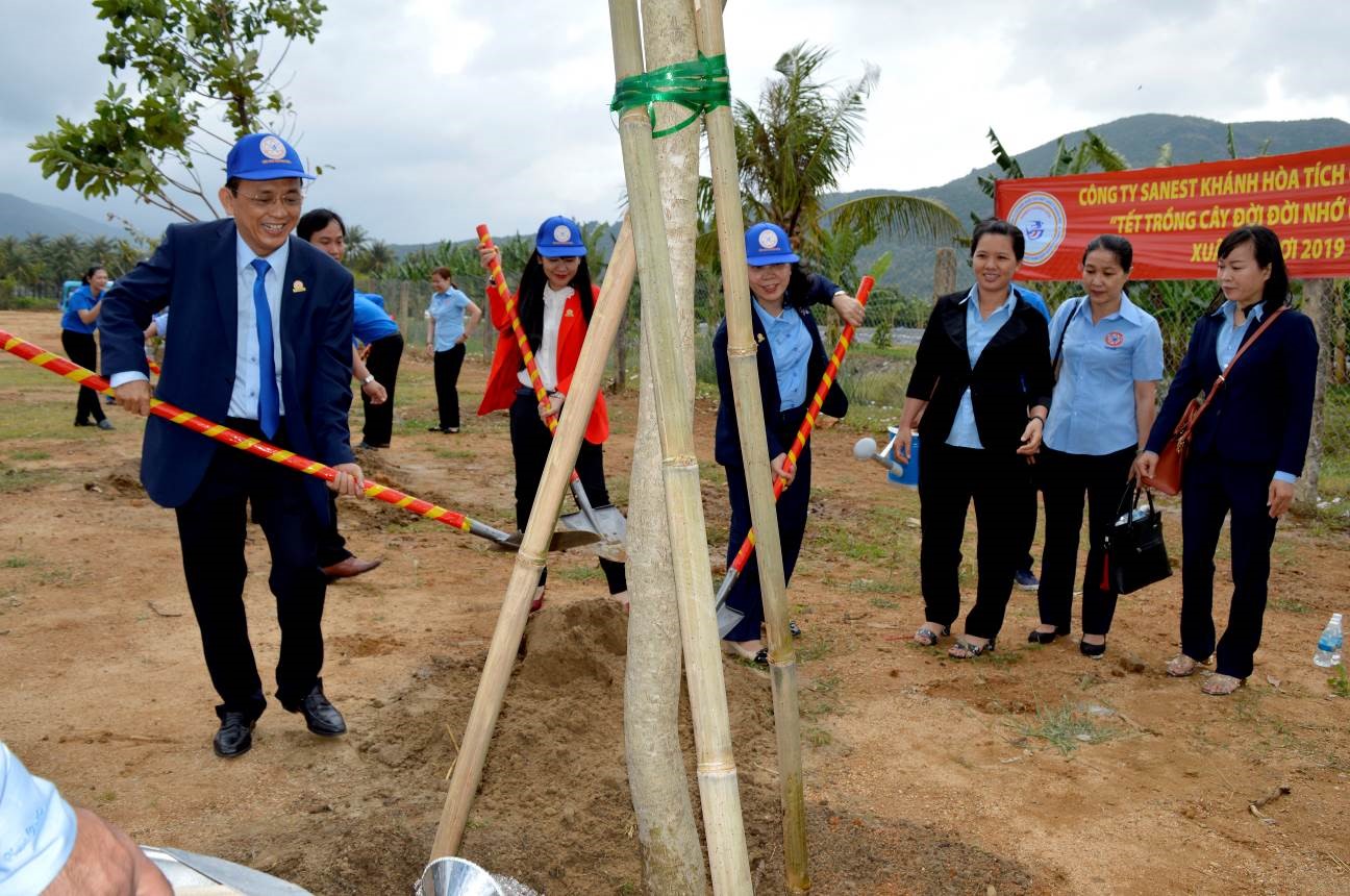 Công ty CP NGK Sanest Khánh Hòa tổ chức Tết trồng cây và Họp mặt đầu năm 2019