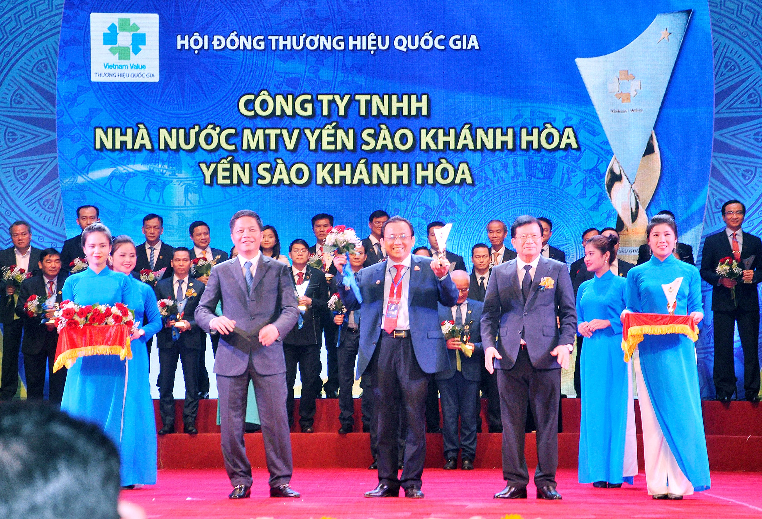 Yến Sào Khánh Hòa được tôn vinh Thương hiệu Quốc Gia năm 2018