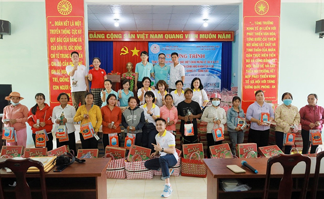 Sanest Yến sào Khánh Hòa đồng hành cùng Nhà phân phối Nhật Bản Eihatsu General Corporation và Hội từ thiện Hội quán nghệ thuật TP.HCM lan tỏa thương yêu