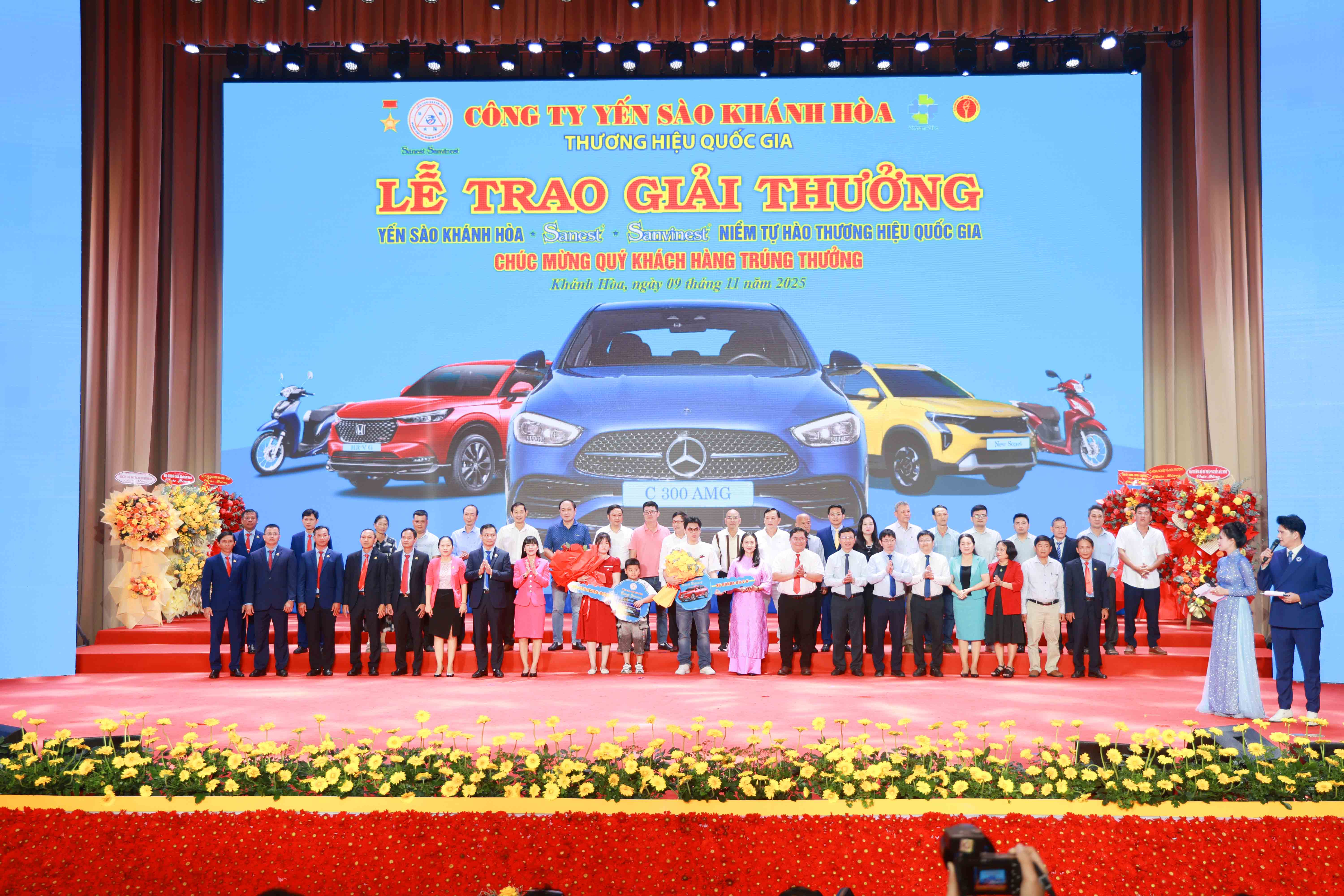 YẾN SÀO KHÁNH HÒA RA MẮT SẢN PHẨM MỚI & TỔNG KẾT TRAO GIẢI LỚN CHƯƠNG TRÌNH TRI ÂN KHÁCH HÀNG 2025