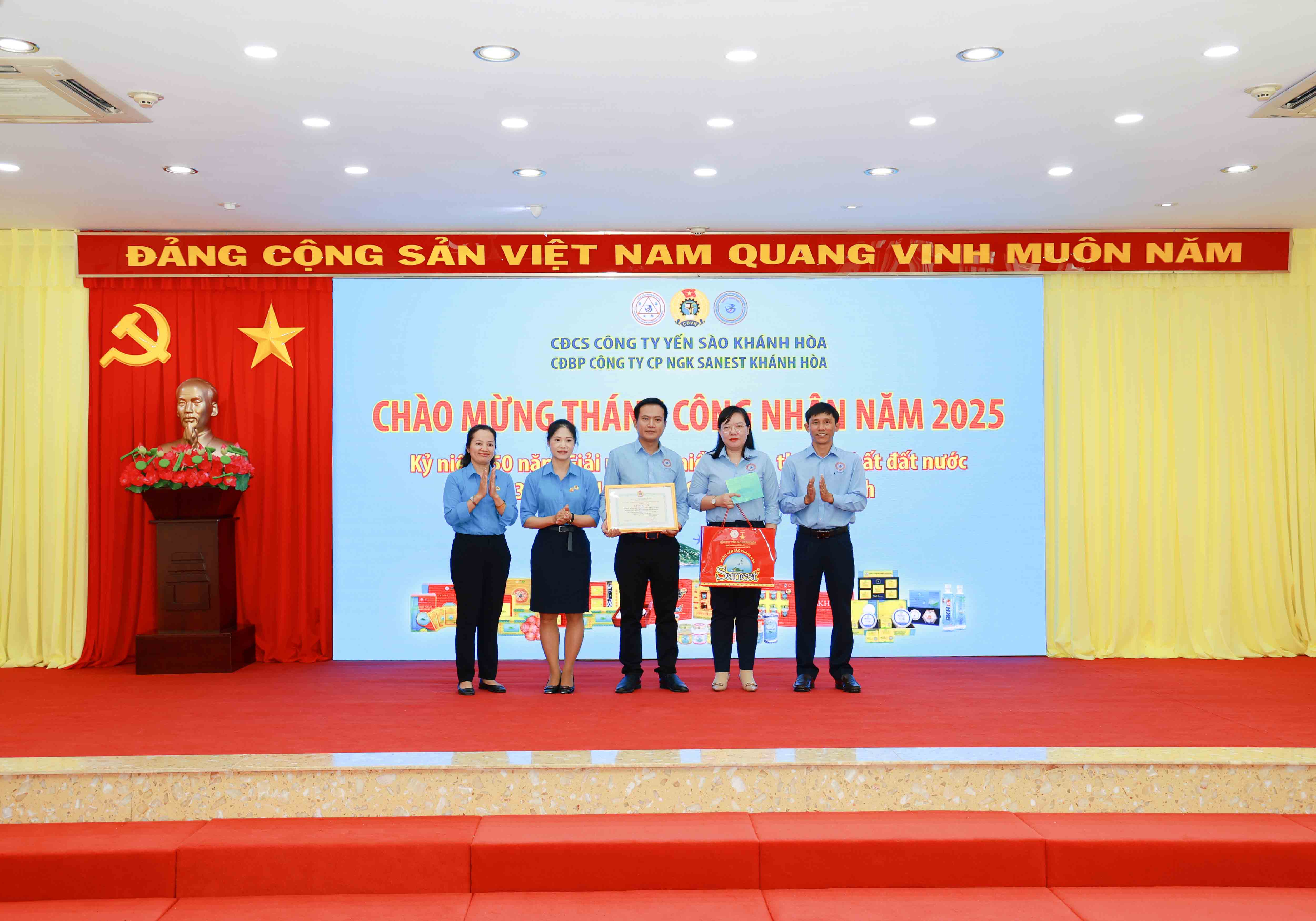 Công đoàn cơ sở Công ty TNHH Nhà nước Một thành viên Yến sào Khánh Hòa tổ chức Chương trình “Bữa cơm Công đoàn”