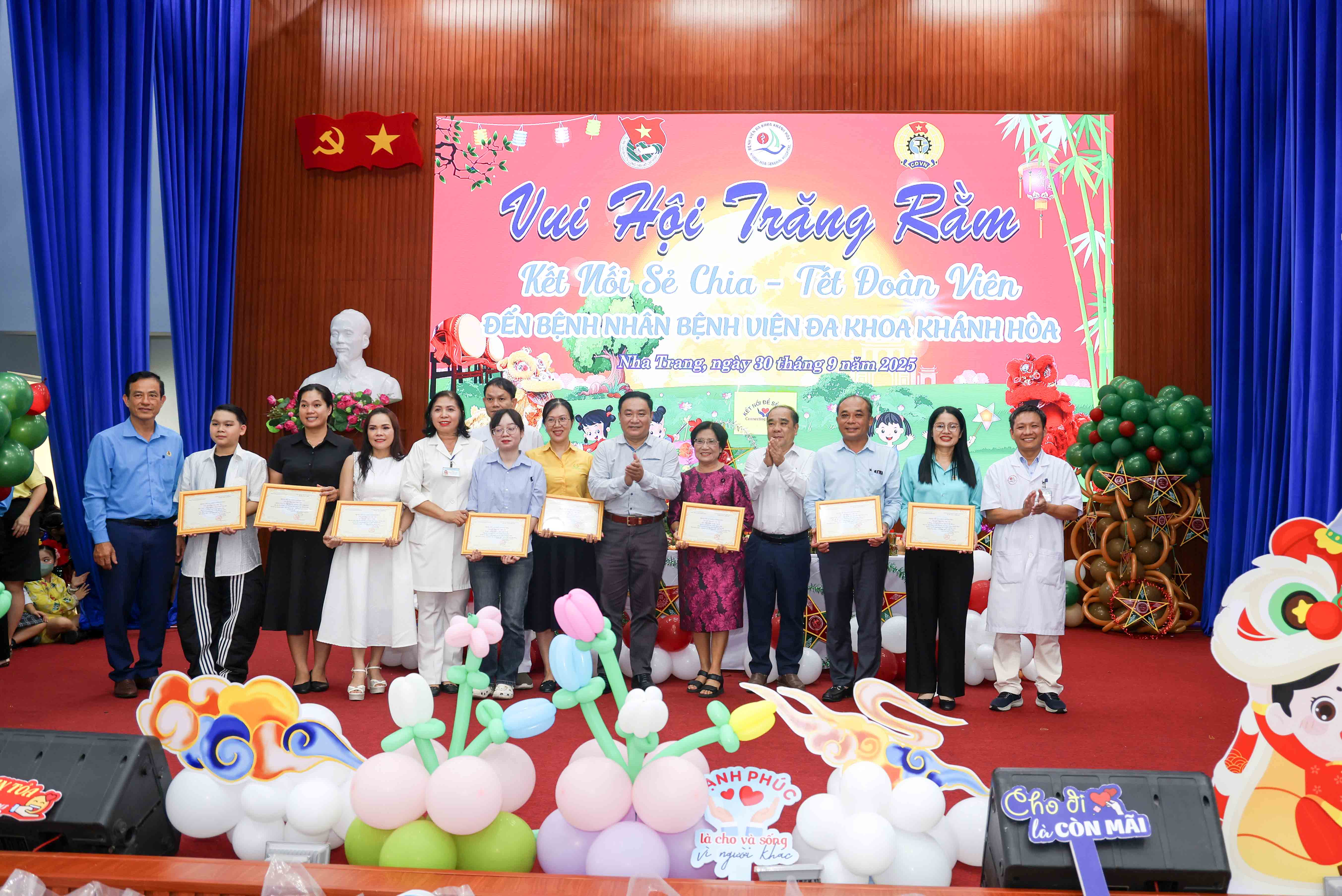 TRUNG THU SẺ CHIA – TẾT ĐOÀN VIÊN TẠI BỆNH VIỆN ĐA KHOA KHÁNH HOÀ