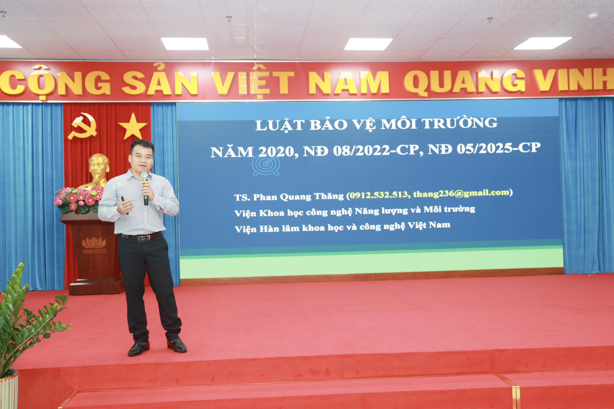 HƠN 120 CÁN BỘ CÔNG ĐOÀN ĐƯỢC TẬP HUẤN KIẾN THỨC AN TOÀN, VỆ SINH LAO ĐỘNG